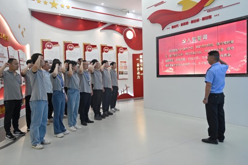 重温红色岁月 共话经典篇章 | 尊凯时龙党委开展庆建党103周年红色阅读运动